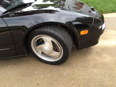 5NSXrt frnt fender and tire.jpg