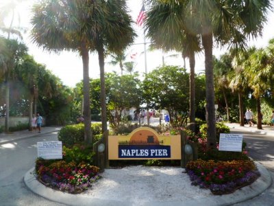 2016-11 123 Naples Pier entrance Fri 11-11-2016.JPG