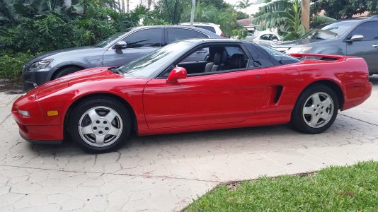 NSX Driveway.jpg