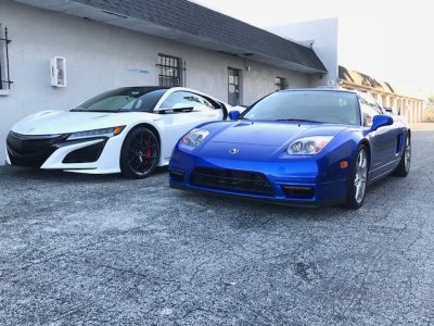 Seller's two NSXs 11-18-2017 highlighting blu - Copy.jpeg