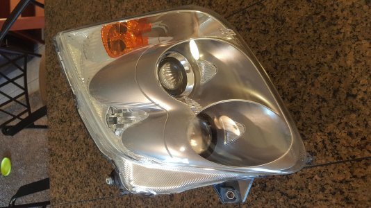 2002 up headlight 1.jpg