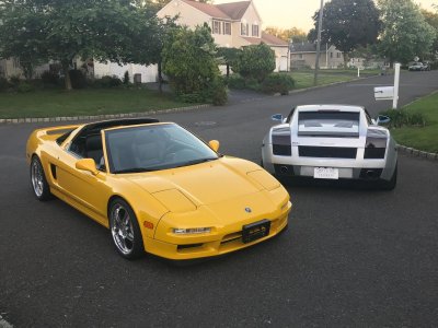 NSX LAMBO.jpg