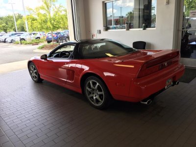 NSX.Honda.Dealer.jpg