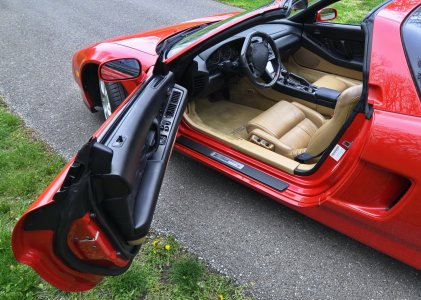 102 NSX Interior Left Side 054.JPG