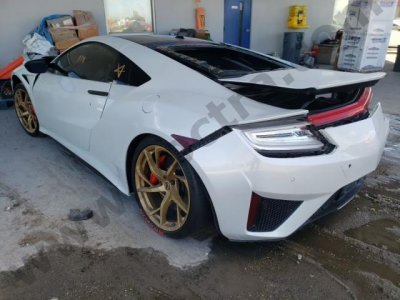 2017-Acura-Nsx-front-right-61219091 (2).jpg