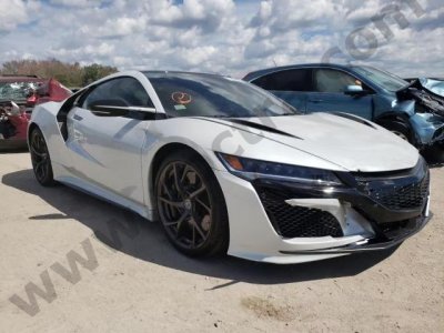 2017-Acura-Nsx-front-right-37599132.jpg