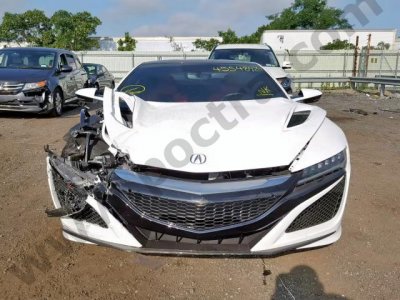 2017-Acura-Nsx-front-right-45548929 (2).jpg