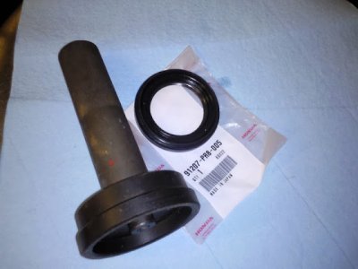 driveshaft seal attachment  - part #07746-0010400.jpg