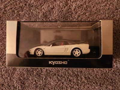 Kyosho NSX-R 03322W 01.jpg