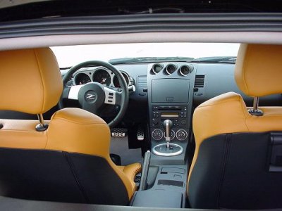 350z interior smaller.jpg