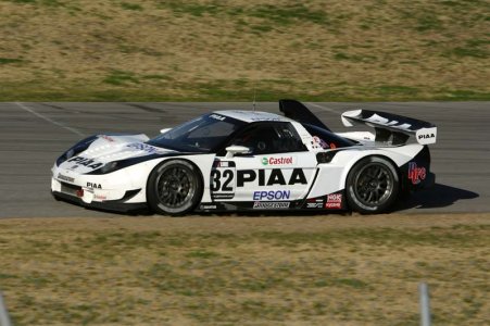 6719 PIAA NSX also touches the edge of the tarmac....jpg