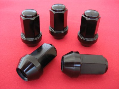 lug nuts 1.jpg