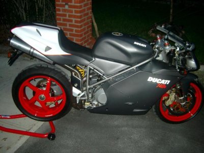 ducati_748_grey_large.jpg