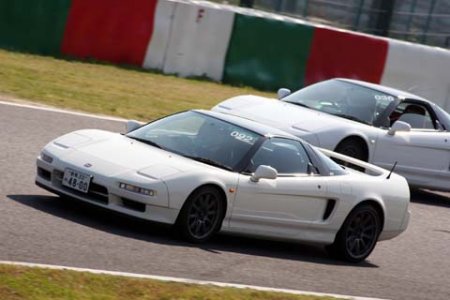 06NSX423.jpg