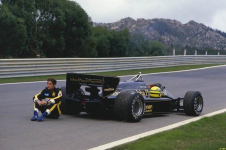 85porgp85-pr-senna.jpg