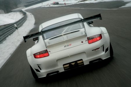 09porschegt3rsr_hi003.jpg