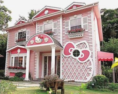 hello-kitty-house.jpg