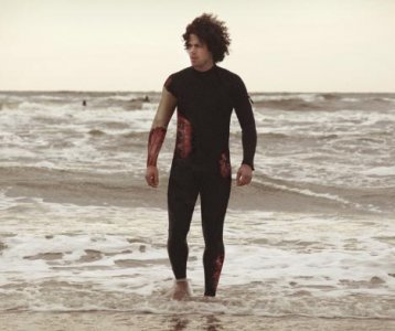 creative-unusual-wetsuit-design.jpg