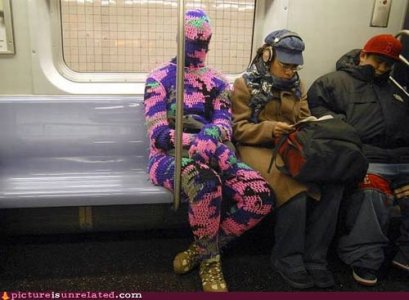 wtf-pics-subway-mummy.jpg