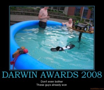 darwinawards-500x432.jpg