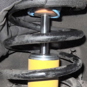 Damper rod, seal and bump stop.jpg