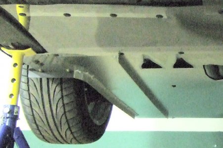 Detail of undertray and wheel spoiler.jpg