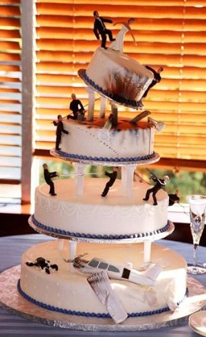 gangster-wedding-cake.jpg