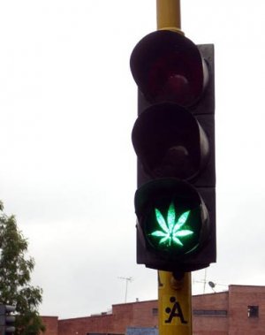 marijuana-traffic-light.jpg