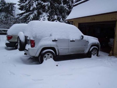 jeep in snow.jpg