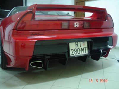 nsxrear3.jpg