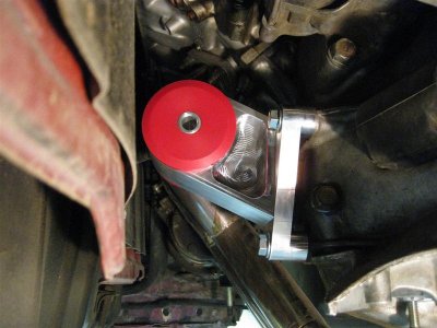 Front Motor Mount 5-16-2011 017 (Large).jpg