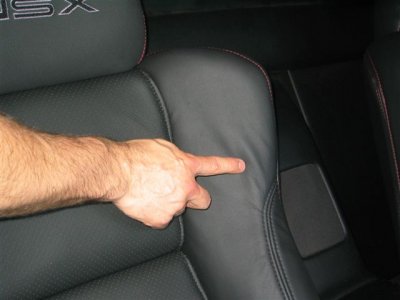 92 nsx pass side bolster finger in spot 053104.jpg