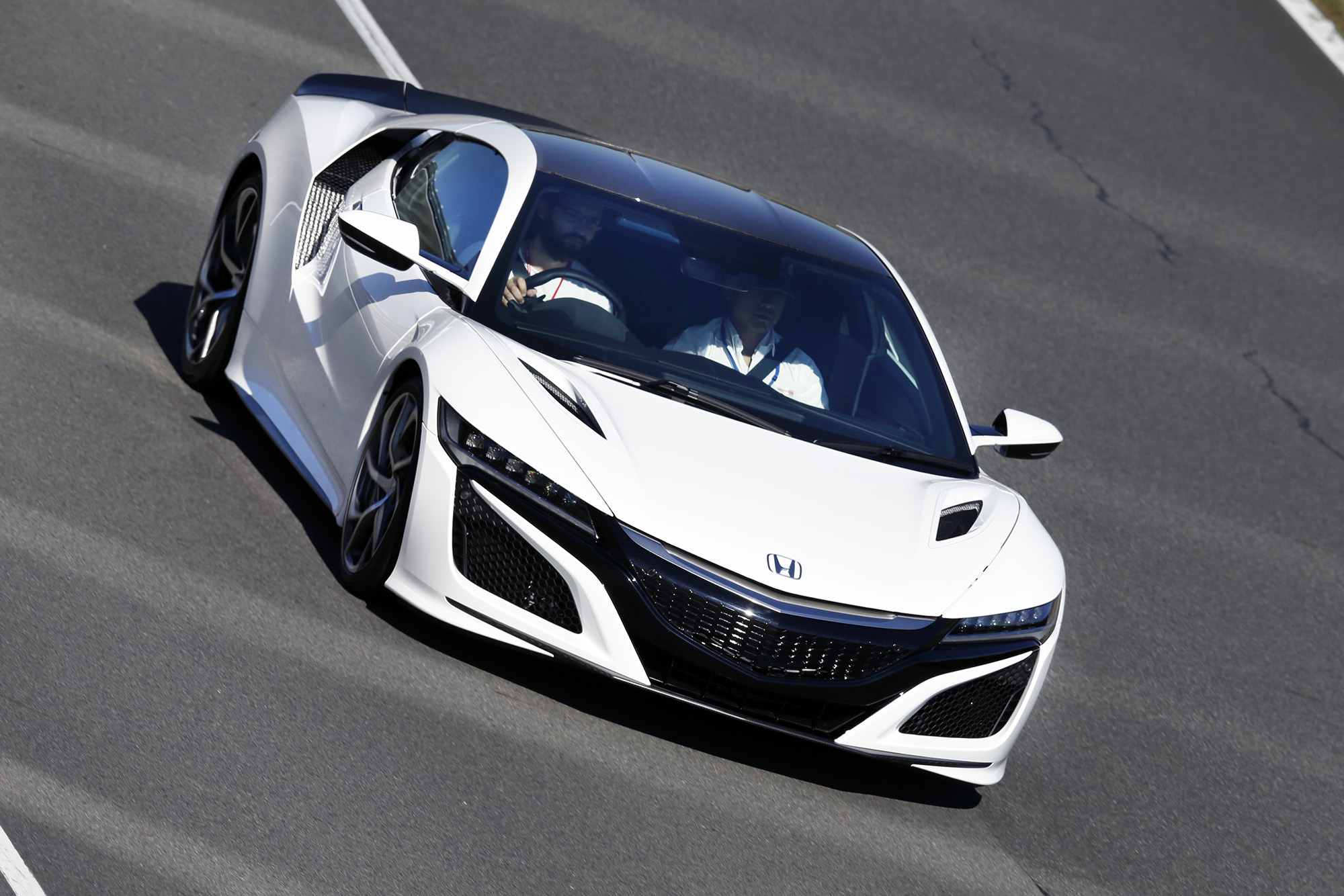 2016_honda_nsx_brief-drive_japan_02.jpg