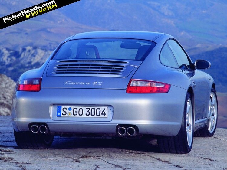 Porsche_Carrera4_2005-3-L.jpg