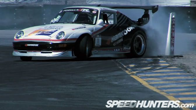 Car_Tour_10_Drift_Porsche_911_4.jpg