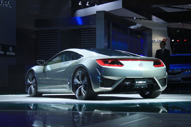 acura-nsx-concept-live-photos_100376795_m.jpg