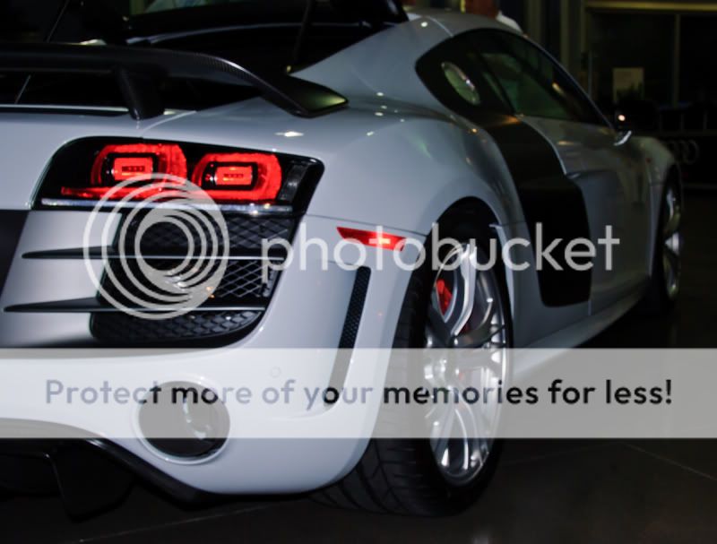 LR-9-15-11_AudiR8Unveiling-12.jpg